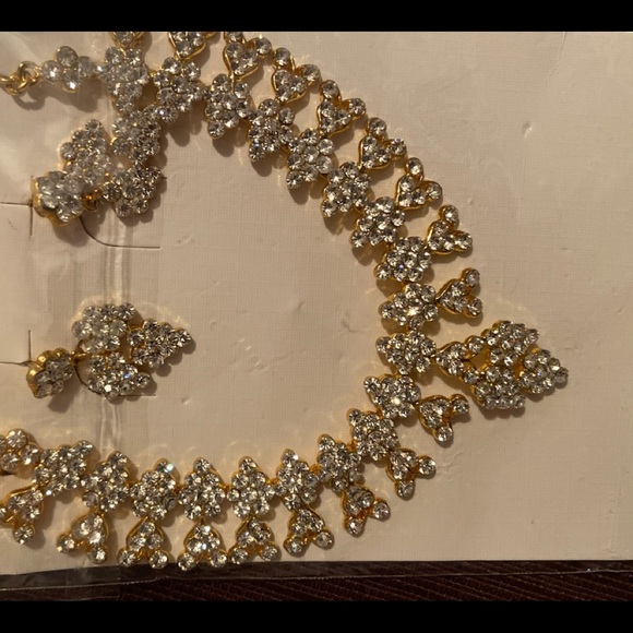 Jewelry - Picture 4 of 4